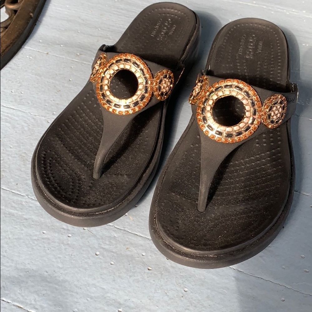 Crocs Sandals Black / Rose Gold Like New 8W